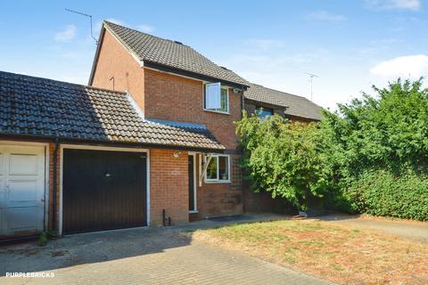 3 bedroom semi-detached house for sale, Lindsey Road, Uxbridge, UB9