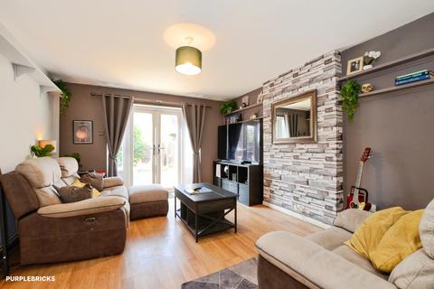 3 bedroom semi-detached house for sale, Lindsey Road, Uxbridge, UB9