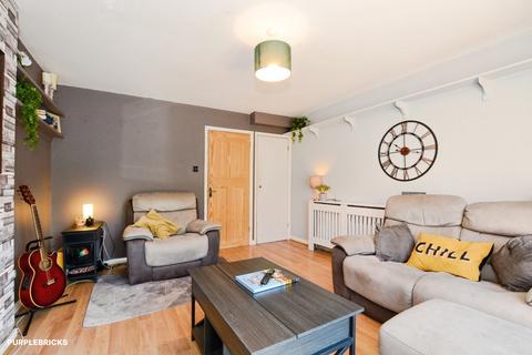 3 bedroom semi-detached house for sale, Lindsey Road, Uxbridge, UB9