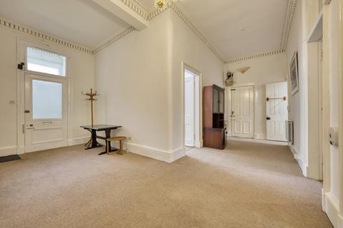3 bedroom apartment for sale, Oakfield Avenue, Hillhead, Glasgow
