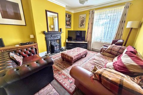 4 bedroom end of terrace house for sale, Glebe Terrace, Dunston, Gateshead, Tyne and Wear, NE11 9NQ
