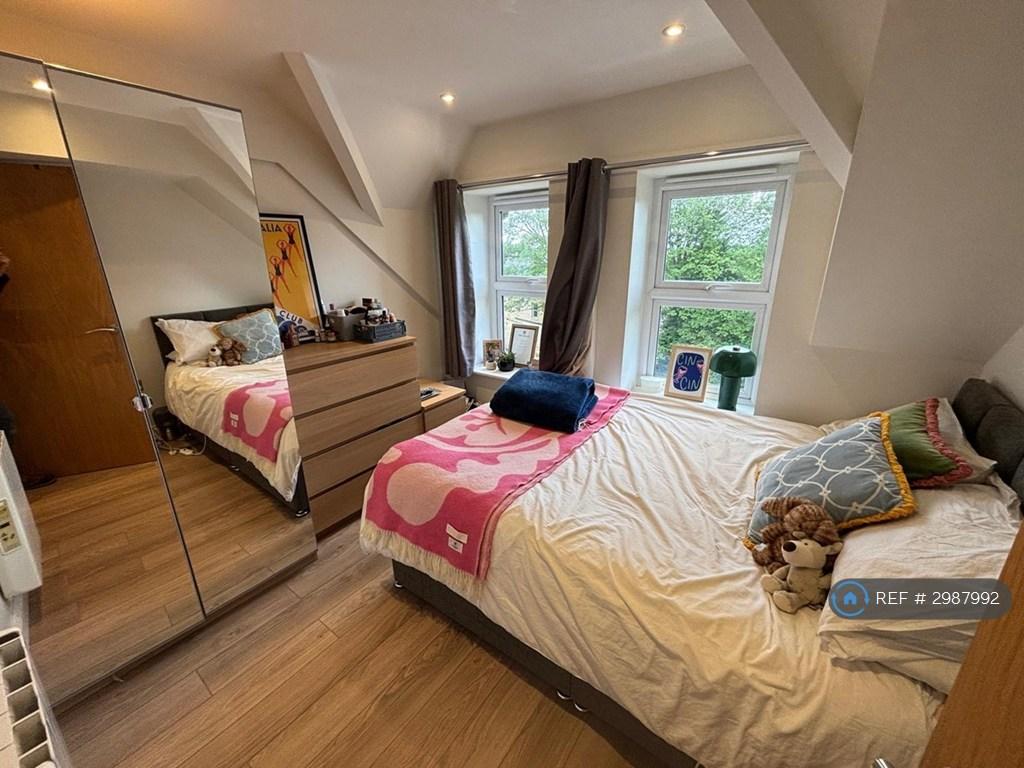 Apartment in Leeds, Headingley Hill, Headingley - View 4