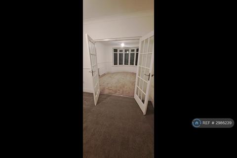 3 bedroom terraced house to rent, Holyoake Gardens, Gateshead, NE9