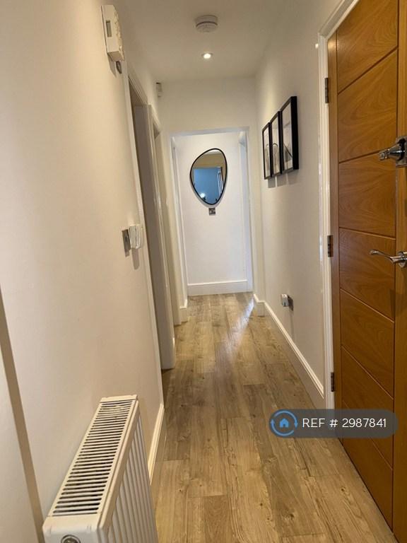 Apartment in Rushcliffe, West Bridgford - View 3