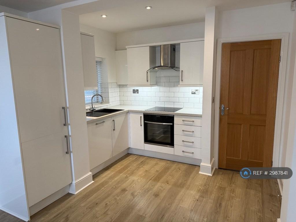 Apartment in Rushcliffe, West Bridgford - View 2