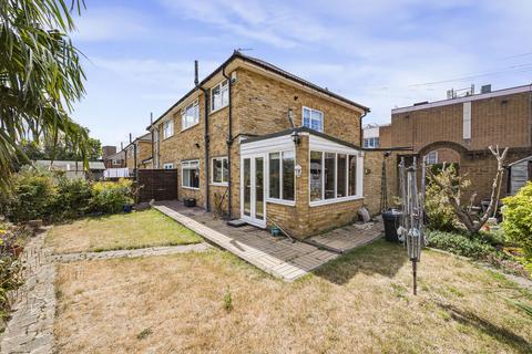 3 bedroom semi-detached house for sale, Farm Vale, Bexley