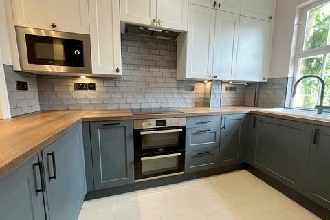 3 bedroom terraced house for sale, Watts Yard, Sandwich