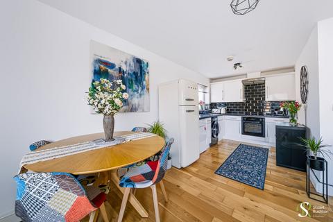 2 bedroom flat for sale, Rajar Walk, Mobberley, WA16