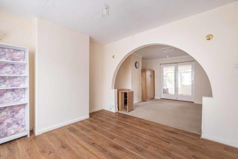3 bedroom semi-detached house for sale, Carlisle Road, Slough