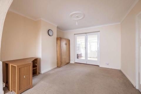 3 bedroom semi-detached house for sale, Carlisle Road, Slough