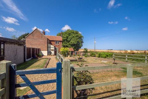 2 bedroom semi-detached house for sale, Back Road, Norwich NR12
