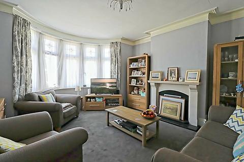 4 bedroom semi-detached house for sale, Linton Road, Southend On Sea