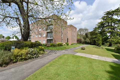 3 bedroom flat for sale, Hawkshead Road, Potters Bar EN6