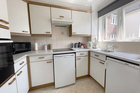 2 bedroom retirement property for sale, Darkes Lane, Potters Bar EN6