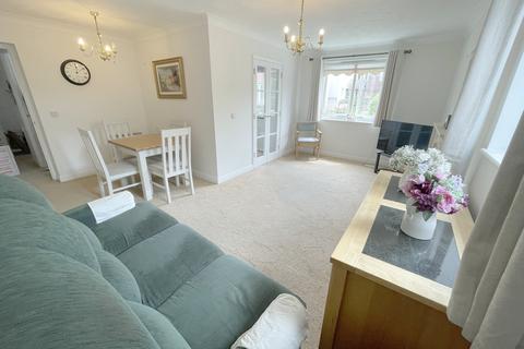 2 bedroom retirement property for sale, Darkes Lane, Potters Bar EN6