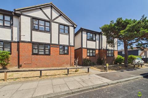 1 bedroom flat for sale, Brampton Lodge, 230 Brampton Road, Bexleyheath, Kent, DA7