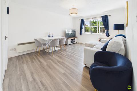 1 bedroom flat for sale, Brampton Lodge, 230 Brampton Road, Bexleyheath, Kent, DA7