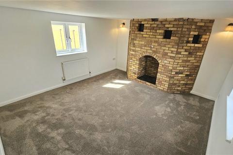2 bedroom semi-detached house to rent, Bedford MK45