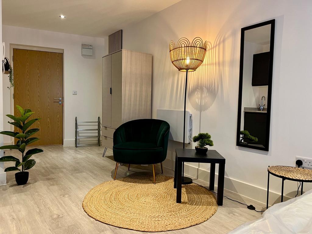Apartment in Nottingham, Radford - View 2