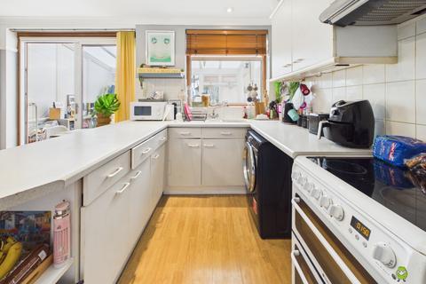 2 bedroom terraced house for sale, Harlington Road, Bexleyheath, Kent, DA7