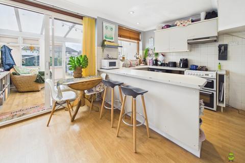 2 bedroom terraced house for sale, Harlington Road, Bexleyheath, Kent, DA7
