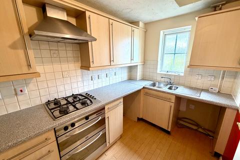 2 bedroom apartment to rent, AVRO CLOSE, SO15