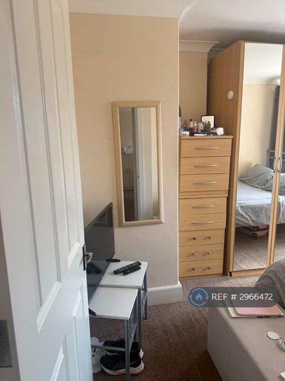 Apartment in Bournemouth, Lansdowne - View 4