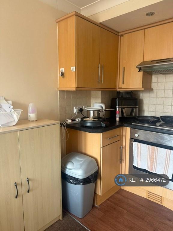Apartment in Bournemouth, Lansdowne - View 5