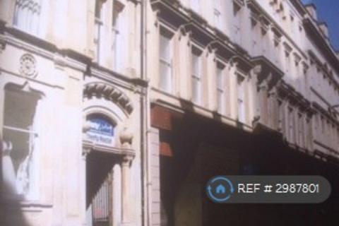 2 bedroom flat to rent, Canada Court, Glasgow, G1