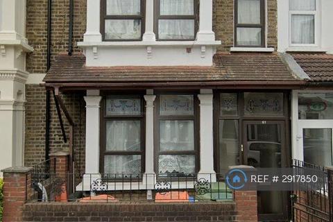2 bedroom flat to rent, Tudor Road, London, E6