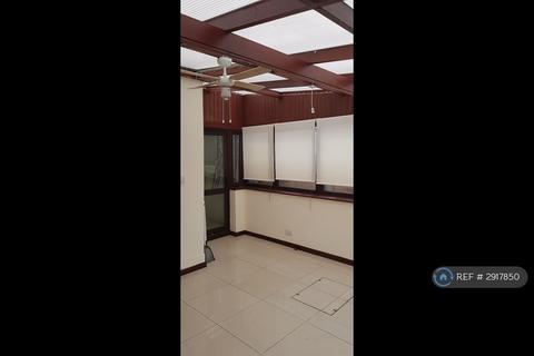 2 bedroom flat to rent, Tudor Road, London, E6