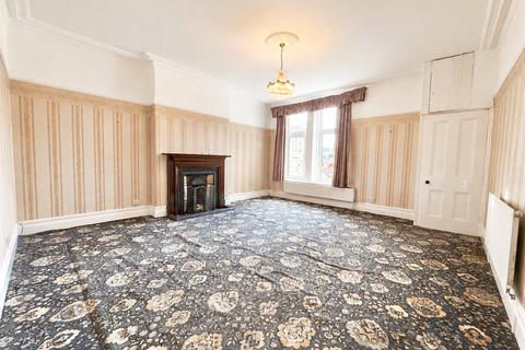 2 bedroom apartment for sale, South Parade, West Kirby, Wirral, Merseyside, CH48