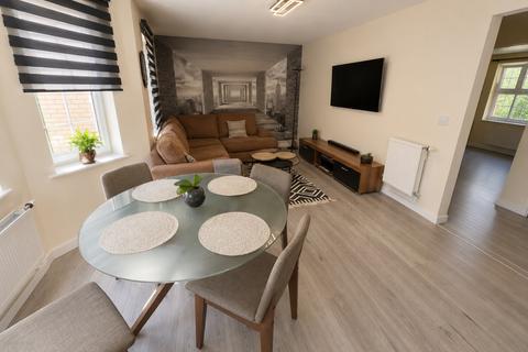 2 bedroom apartment for sale, Wyatt Court, Farley Fields, Luton, Bedfordshire, LU1 5FG
