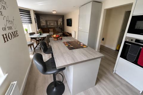 2 bedroom apartment for sale, Wyatt Court, Farley Fields, Luton, Bedfordshire, LU1 5FG