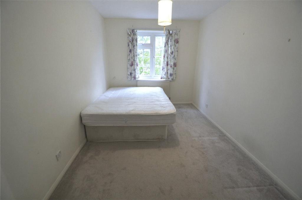 Apartment in Croydon - View 4