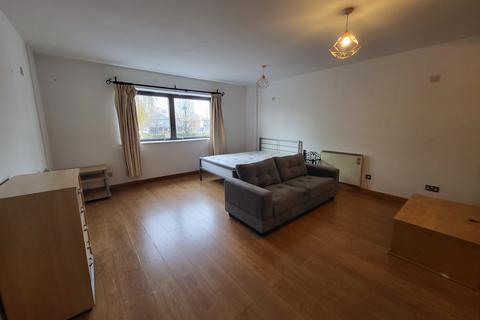Studio to rent, Madison Apartments, 41 Seymour Grove, Manchester. M16 0NB