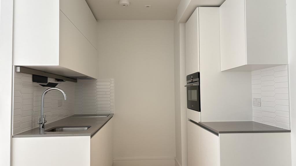 Apartment in Wembley - View 2