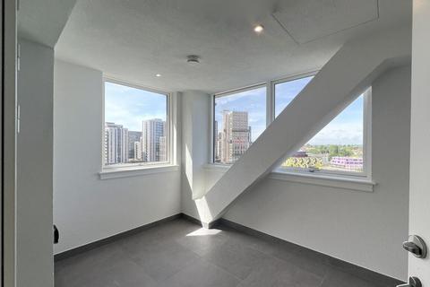 3 bedroom flat to rent, Olympic Way