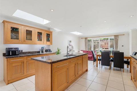 4 bedroom house for sale, Ormeley Road, SW12