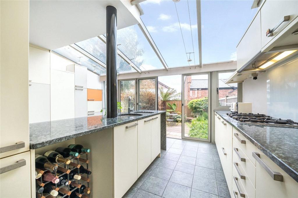 House in London - View 5