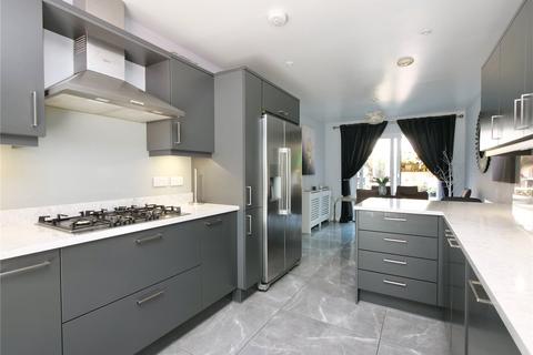 4 bedroom house for sale, Outstanding Four Bed House - Bullmead Parade, Street BA16 0FG