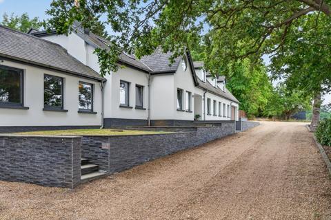 undefined, Theydon Mount, Epping, Essex, CM16