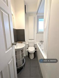 1 bedroom flat to rent, Wade House, London, SE1