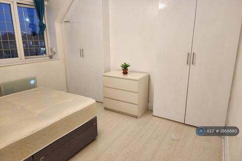 undefined, Great West Road, Hounslow, TW5