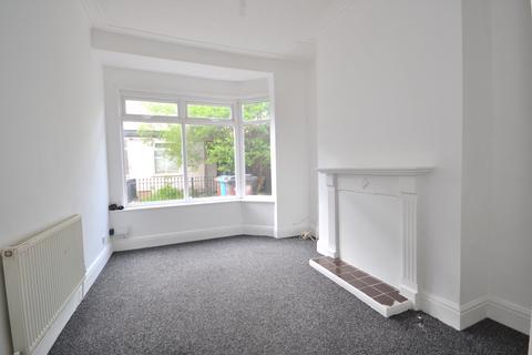 2 bedroom terraced house to rent, Carlisle Avenue, Hull HU3