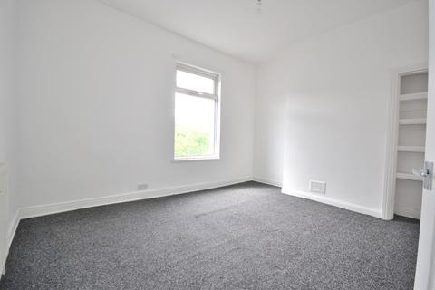 2 bedroom terraced house to rent, Carlisle Avenue, Hull HU3