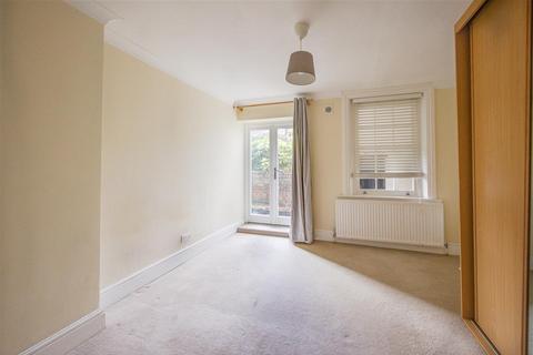 undefined, Birdhurst Road,, 12, Birdhurst Road,, South Croydon