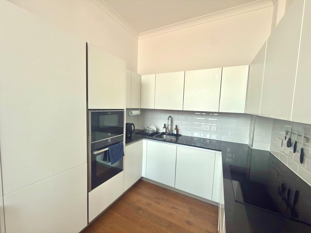 Apartment in London - View 5