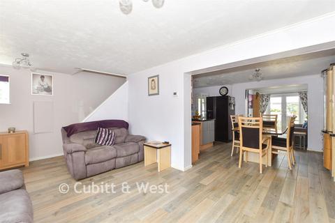 3 bedroom semi-detached house for sale, Parkway, Crawley RH10