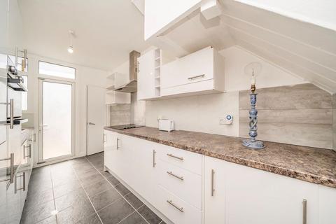 4 bedroom house to rent, Hunter Road, Thornton Heath